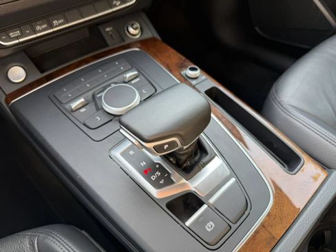 Used 2018 Audi Q5 2.0T Premium AWD/4WD image 34