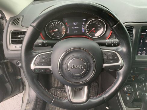 Used 2020 Jeep Compass Trailhawk image 15