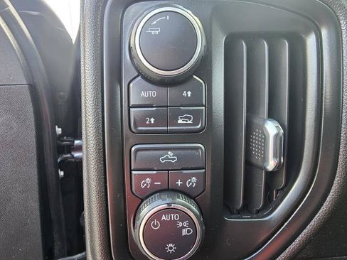 Used 2022 Chevrolet Silverado 1500 Custom w/ Safety Confidence Package AWD/4WD image 14