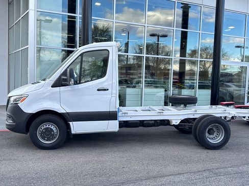 New 2024 Mercedes-Benz Sprinter 4500 image 3