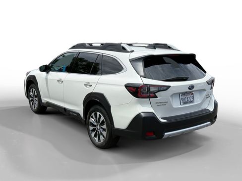 Used 2024 Subaru Outback Touring AWD/4WD image 3