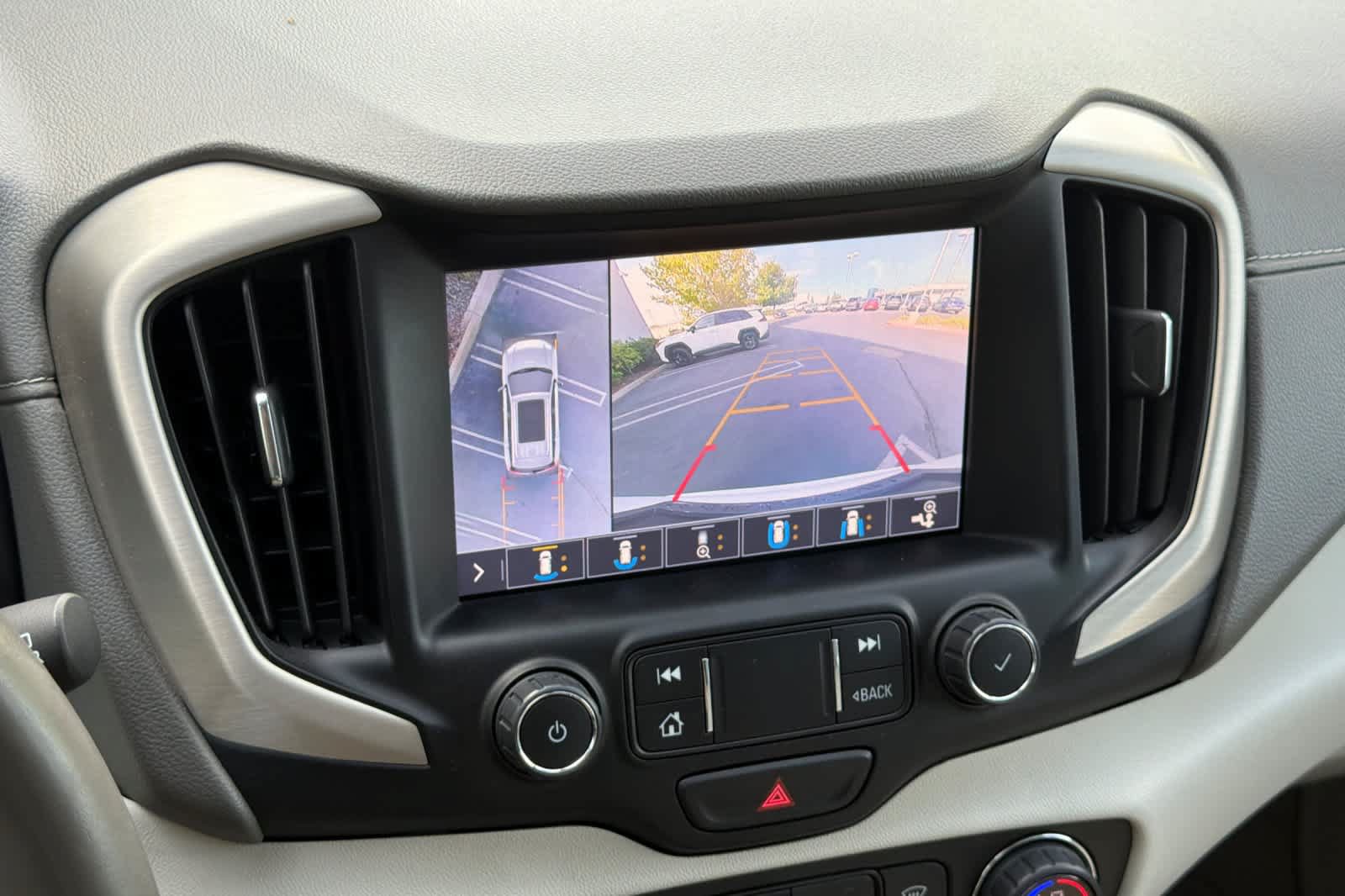 Used 2020 GMC Terrain Denali w/ Denali Premium Package FWD image 23