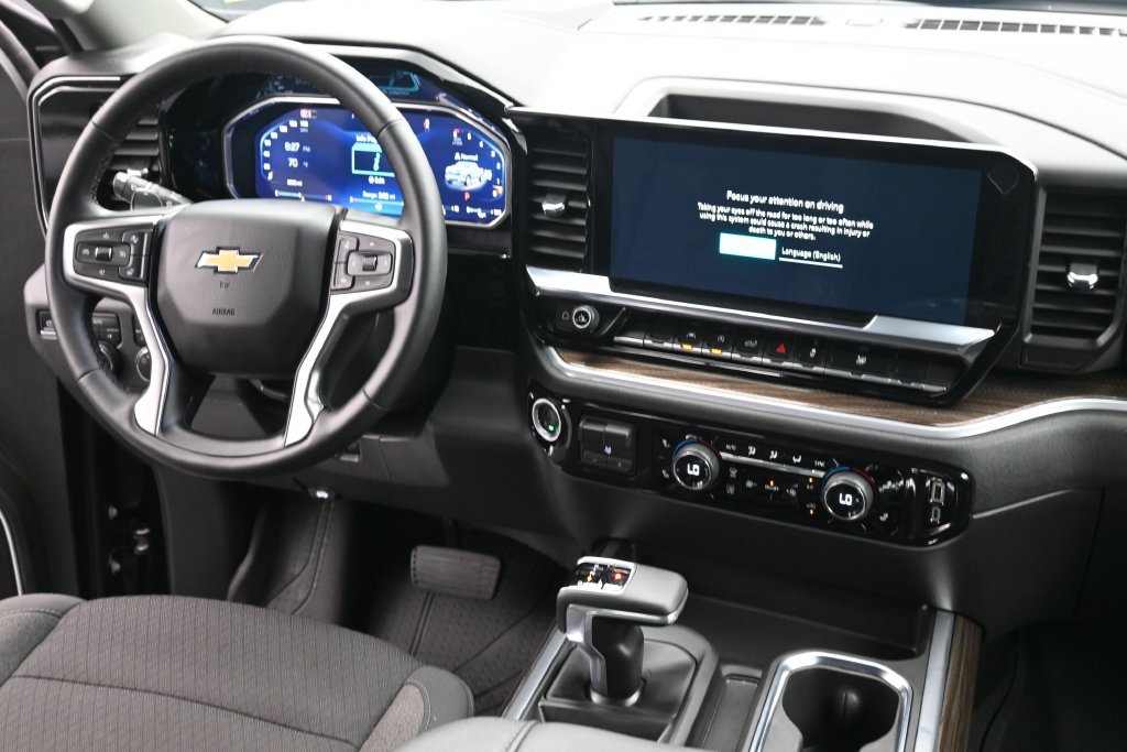 Used 2026 Chevrolet Silverado 1500 LT AWD/4WD image 14