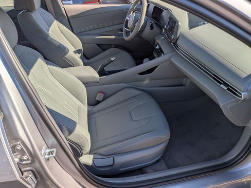New 2026 Hyundai Elantra SEL Sport FWD image 23