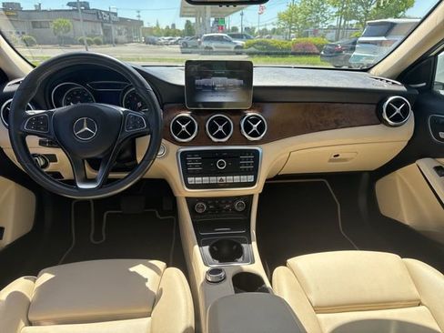 Used 2020 Mercedes-Benz GLA 250 4MATIC image 8