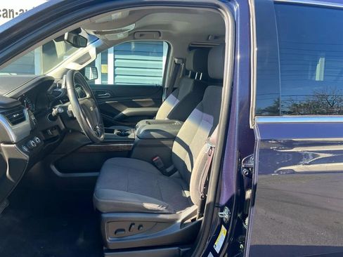Used 2017 Chevrolet Suburban LS image 11