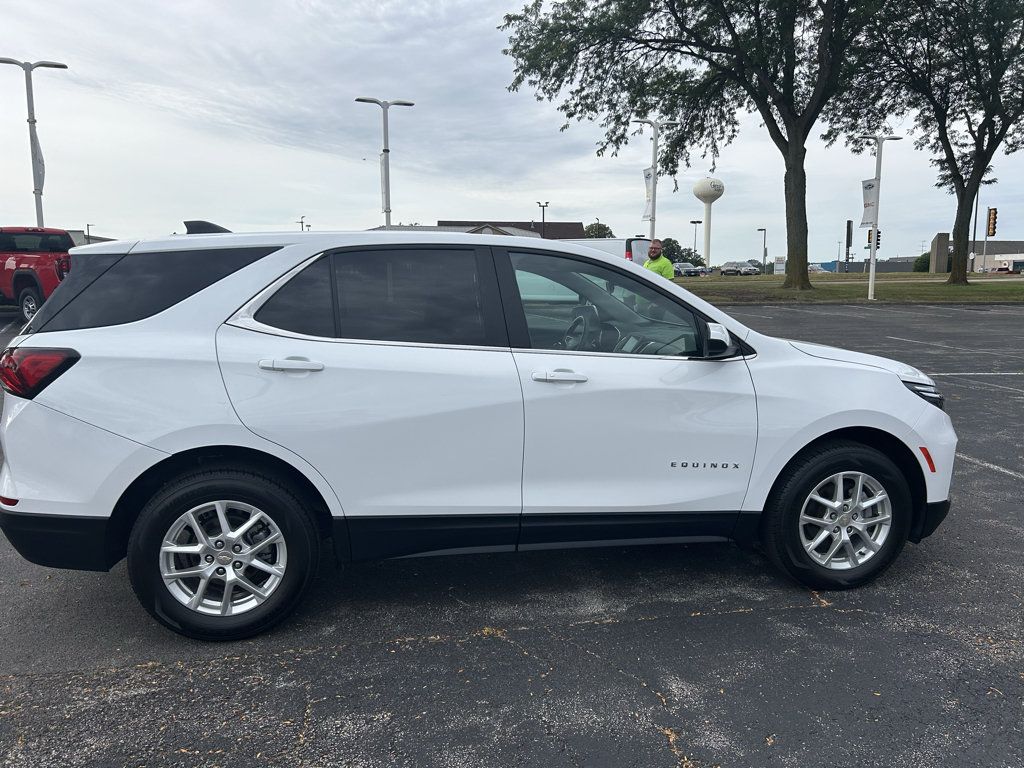 Used 2023 Chevrolet Equinox LT AWD/4WD image 4