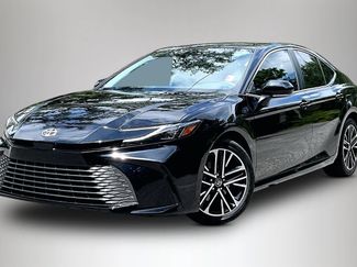 Used 2025 Toyota Camry XLE FWD video 1