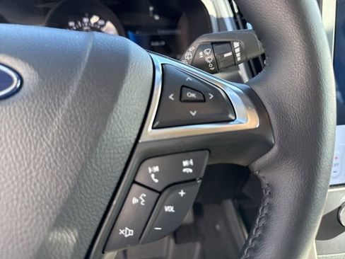 Used 2024 Ford Edge SEL w/ Convenience Package image 12