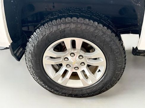 Used 2018 Chevrolet Silverado 1500 LT w/ All Star Edition image 29