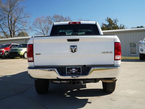 Used 2019 RAM 1500 Classic SLT image 13