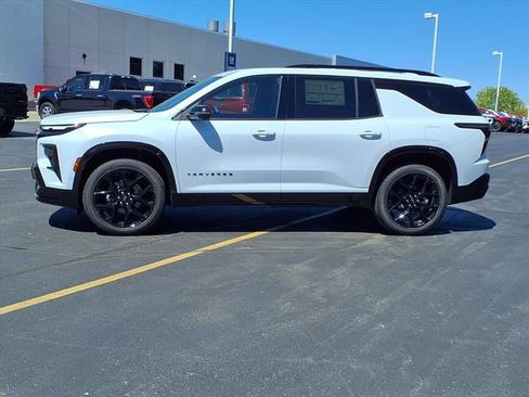 New 2026 Chevrolet Traverse RS w/ LPO, Floor Liner Package AWD/4WD image 2