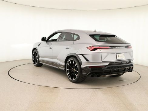 Used 2024 Lamborghini Urus S image 4