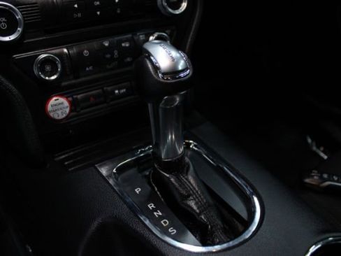 Used 2017 Ford Mustang V6 image 13