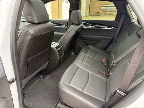 Certified 2025 Cadillac XT5 Premium Luxury image 17