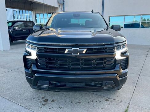 Used 2025 Chevrolet Silverado 1500 RST w/ Z71 Off-Road Package AWD/4WD image 2