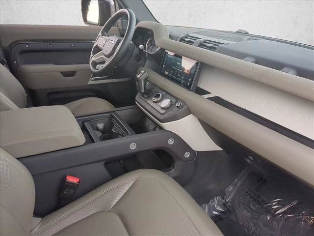 Used 2023 Land Rover Defender 110 S AWD/4WD image 28