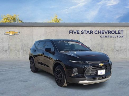 Used 2021 Chevrolet Blazer LT FWD image 2