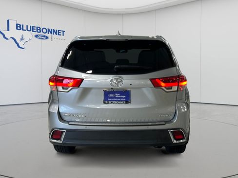Used 2018 Toyota Highlander Limited FWD image 6