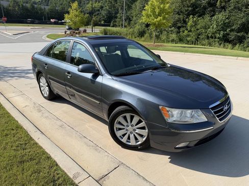 Used 2009 Hyundai Sonata Limited FWD image 1