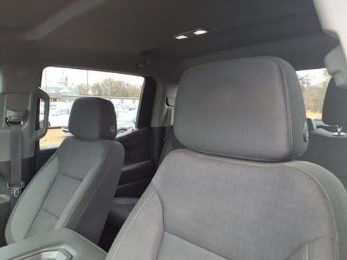 Used 2024 Chevrolet Silverado 1500 Custom image 15