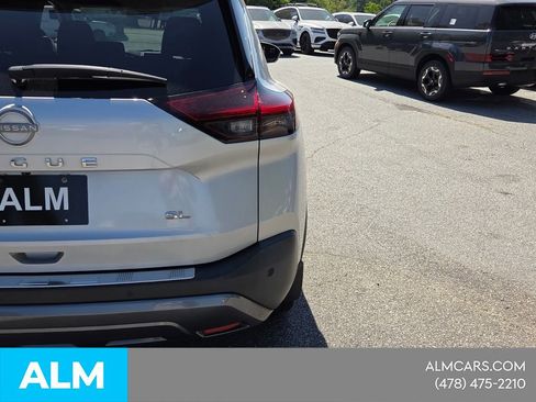 Used 2022 Nissan Rogue SL FWD image 14