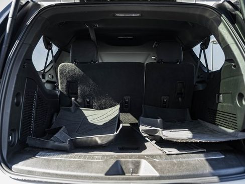 Used 2023 Chevrolet Suburban RST image 10