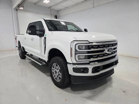 Used 2024 Ford F250 Lariat w/ FX4 Off-Road Package AWD/4WD image 1