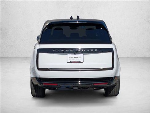 Certified 2024 Land Rover Range Rover SE image 7