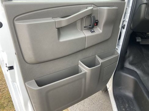 New 2024 Chevrolet Express 3500 w/ Power Convenience Package RWD image 19