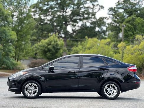 Used 2019 Ford Fiesta SE FWD image 7
