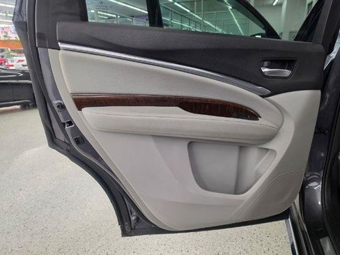 Used 2017 Acura MDX SH-AWD image 33