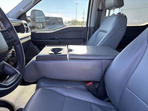 Used 2023 Ford F350 XL w/ Camper Package image 15