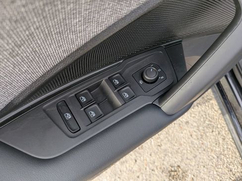 Certified 2026 Volkswagen Tiguan S FWD image 16