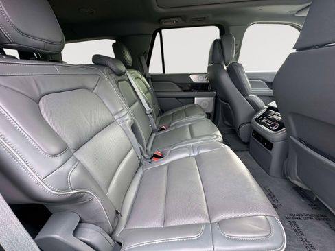Used 2019 Lincoln Navigator Reserve w/ Cargo Package image 33