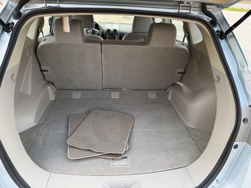 Used 2014 Nissan Rogue S w/ Convenience Package AWD/4WD image 9