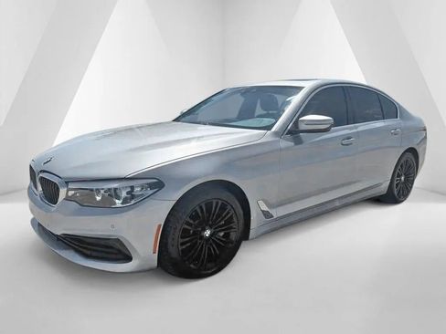 Used 2019 BMW 530i xDrive w/ Convenience Package AWD/4WD image 3