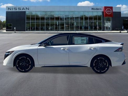 New 2026 Nissan Sentra SR FWD image 2