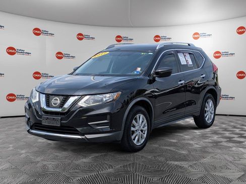 Used 2017 Nissan Rogue SV AWD/4WD image 1