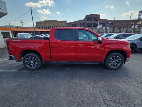 Used 2024 Chevrolet Silverado 1500 LT AWD/4WD image 8