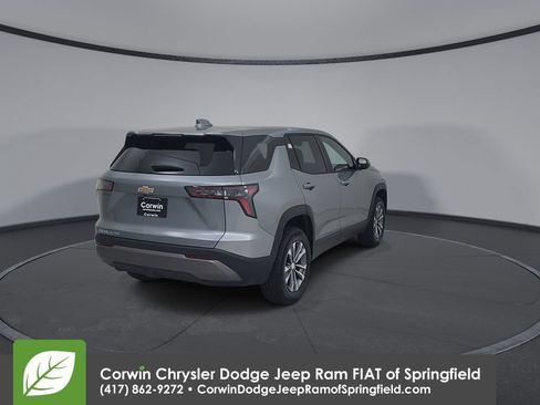 Used 2026 Chevrolet Equinox LT AWD/4WD image 14