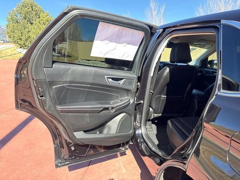 Used 2024 Ford Edge Titanium AWD/4WD image 18