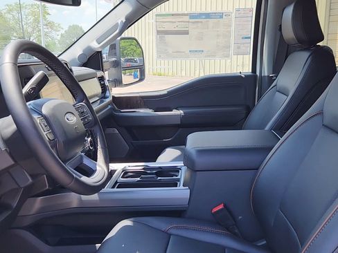 New 2025 Ford F250 Lariat w/ Lariat Ultimate Package image 17