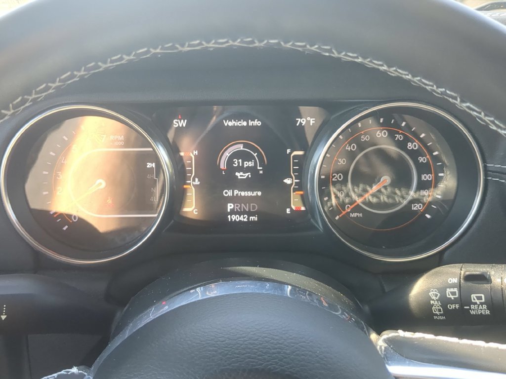 Used 2022 Jeep Wrangler Unlimited Sahara w/ LED Lighting Group AWD/4WD image 17