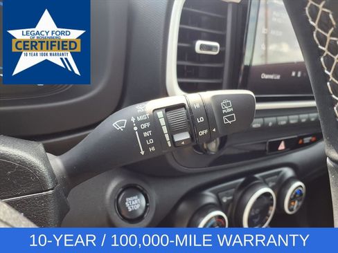 Used 2024 Hyundai Venue Limited image 19