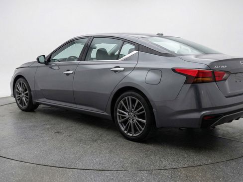 Used 2025 Nissan Altima 2.5 SV image 6