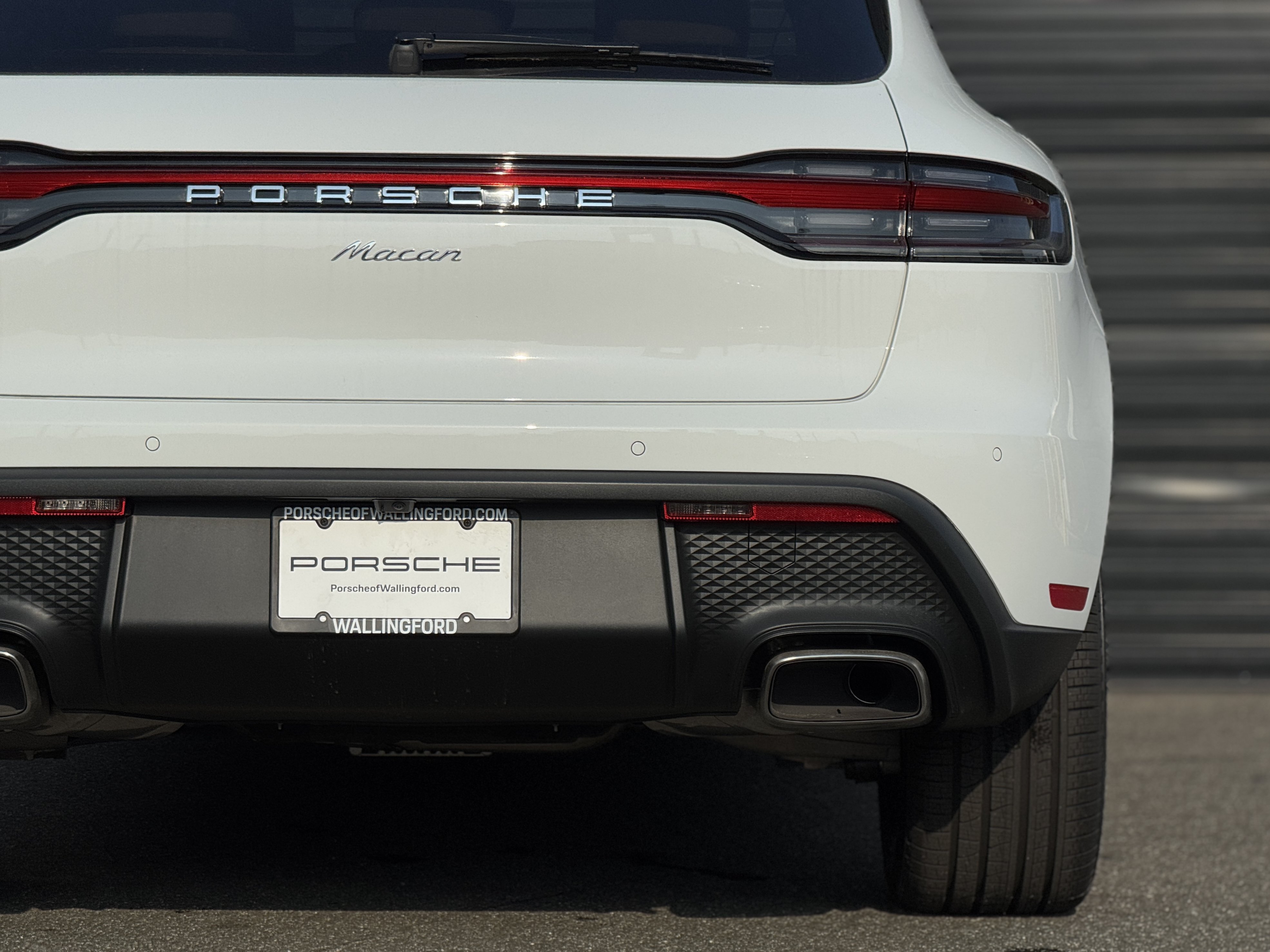 Certified 2025 Porsche Macan AWD/4WD image 21