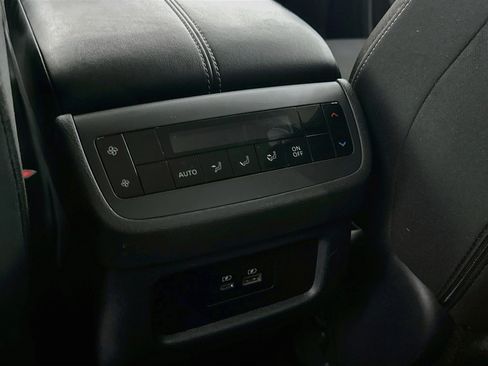 Used 2025 Nissan Pathfinder SV AWD/4WD image 26