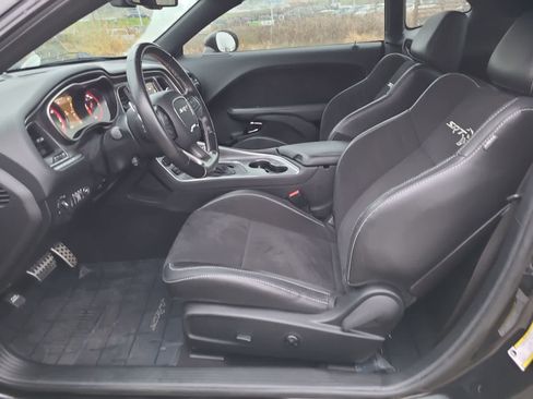 Used 2019 Dodge Challenger SRT Hellcat image 19