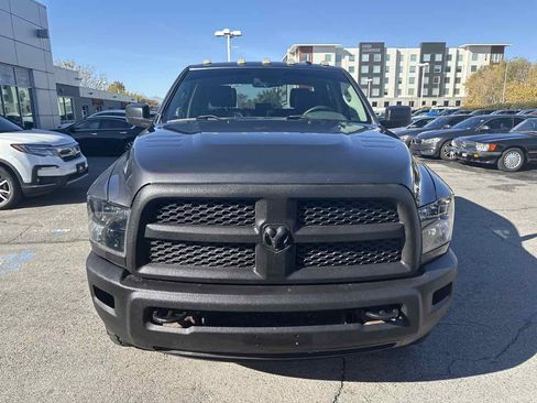 Used 2018 RAM 2500 Tradesman w/ Chrome Appearance Group image 3